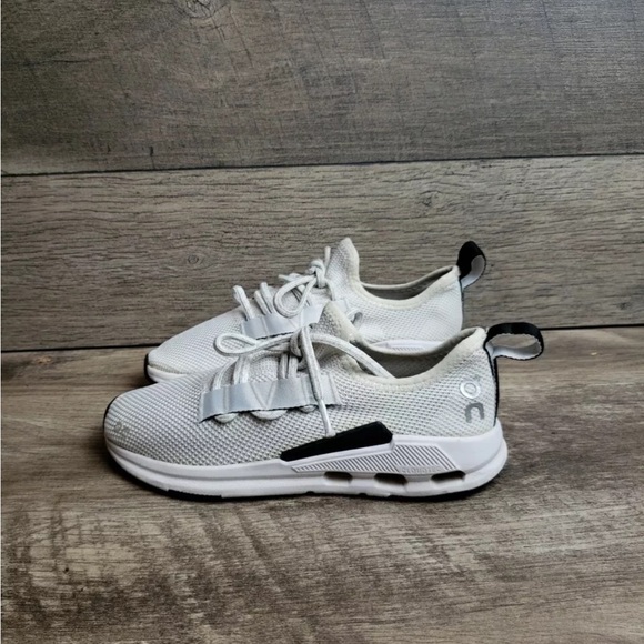 On Cloud Cloudeasy 6.5 White Athletic Sneakers - Picture 2 of 4